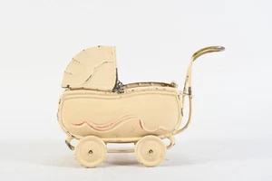 C13E09- Blechspielzeug Puppenstuben Kinderwagen 50er Jahre - Bild 1 von 12