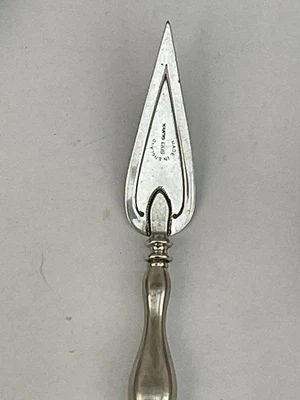 Un buon antico segnalibro in argento a forma di cazzuola, c.1920 - Immagine 1 di 4