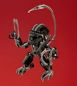Handmade Wire Art- PREDATOR Movie Figurine METAL + ALUM Beaufiful Detail 👌 - Picture 1 of 12