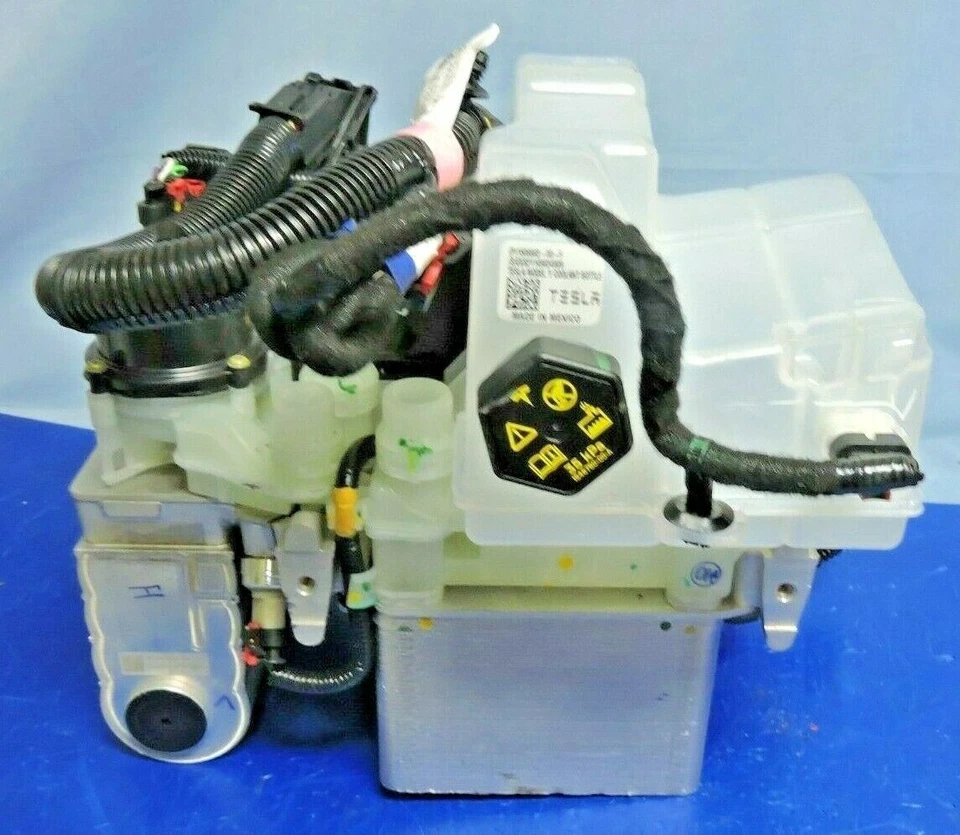 Repair Service Tesla Model 3 (2019-2023) Super manifold Octovalve - Image 1 of 1