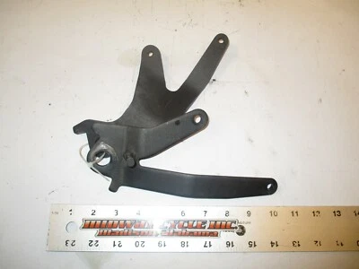 SOPORTES DE SOPORTE CENTRAL KAWASAKI KLZ1000 VERSYS KLZ 1000 35063-0980  Foto 1 de 4