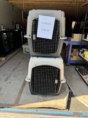 qty 2 large plastic dog crates, only used for 3 weeks - Image 1 of 2