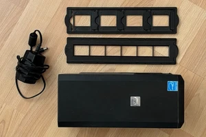 Plustek OpticFilm 7600i SE 35mm Film & Slide Scanner with Holders & AC Adapter - Picture 1 of 6