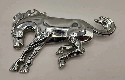 1984 1985 1987 1988 年 1989 年福特·布朗科 2 BUCKING HORSE CHROME FENDER EMBLEM — 第 1/4 张图片
