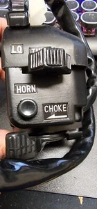 INTERRUPTOR DE MANIJA IZQUIERDA YAMAHA 82 XV750 VIRAGO SEÑAL DE GIRO BOCINA OEM 4H7-83973-00-00 - Imagen 1 de 3