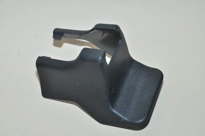 Оригинальная правая крышка для заднего сиденья Lexus GS F 2016-2022 72137-30320 - Изображение 1 из 4