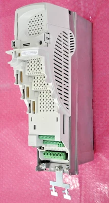 Control Techniques / Unidrive SP1405 / EMERSON 3,0/4,0 kW ohne Deckel & Display - Bild 1 von 4