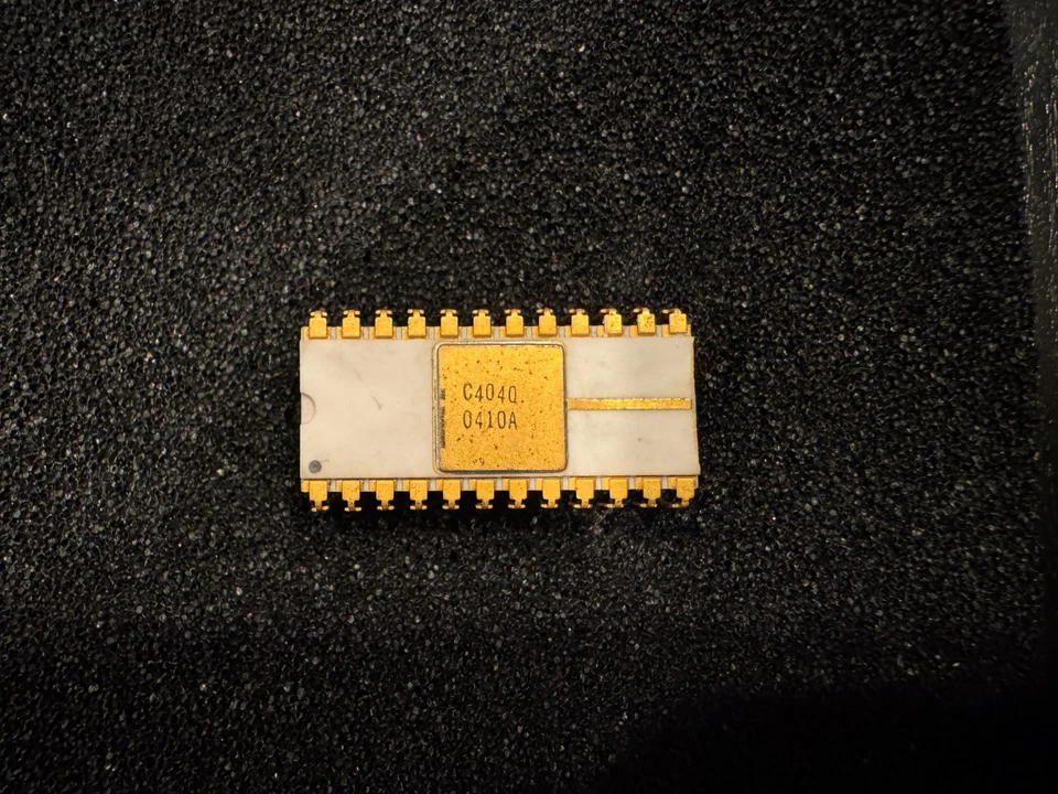 Vintage Intel C4040 White Ceramic CPU in Working Condition MCS40 Family RARE - Image 1 of 4
