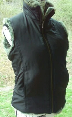 Chaleco reversible de piel sintética de nailon con cremallera frontal para mujer talla grande con bolsillos  Foto 1 de 4