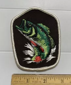Insignia parche bordado recuerdo pesca pez lubina saltarín vintage - Imagen 1 de 3