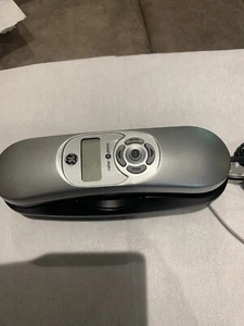 GE Przewodowy telefon stacjonarny Identyfikator dzwoniącego Oczekiwanie 29267GE3-B Srebrny telefon - Zdjęcie 1 z 2