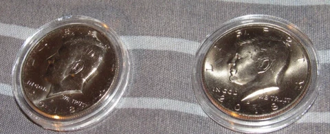 BU 2018 P&D Kennedy Half Dollar BU (set) Uncirculated comes plastic coin holders Cover
