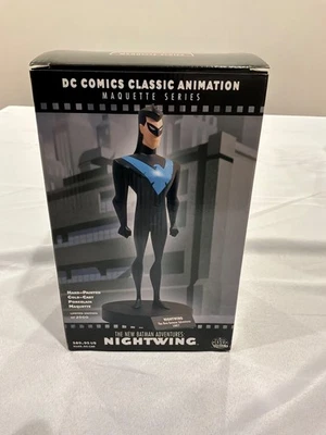 DC Direct *Maquete Asa Noturna* Estátua, Série Animada Clássica de Animação Batman - Imagem 1 de 3