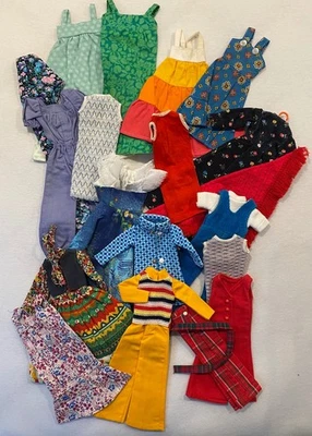 lot vêtements poupée TRESSY BELLA - tenues de présentations , grands magasins - Imagen 1 de 4