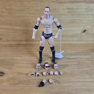 S.H. Figuarts The Rock Dwayne Johnson WWE Superstar Series - Picture 1 of 3
