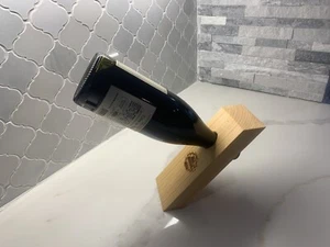 Floating Wine Holder - Picture 1 of 2
