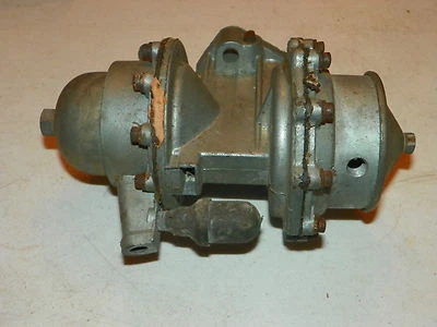 Bomba de combustible Oldsmobile L39,L90 AC doble acción 1939-1940 Foto 1 de 3
