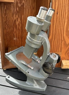 Vintage Bausch Lomb Dissecting Microscope Model No.YB6226 w/Original Wooden Box - Image 1 of 2