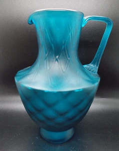 "Jarra acolchada Fenton azul satinado 8"" diamante" - Imagen 1 de 4