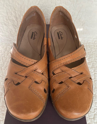 Scarpa Clarks donna Evianna Peal Flats taglia 9 M marrone Mary Jane ritaglio casual lavoro