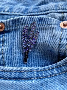 Pin de esmalte de ramo de flores de lavanda, alfiler de bolsa de esmalte duro, chaqueta, solapa de sombrero - Imagen 1 de 1