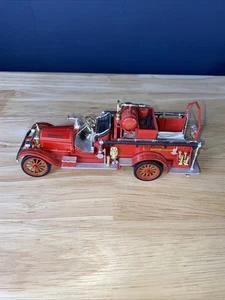 1921 AMERICAN LaFRANCE FIRE PUMPER ENGINE TRUCK # 7 MILWAUKEE F.D - Picture 1 of 9