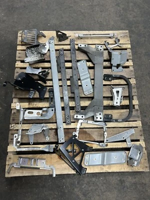 10-15 Ferrari 458 Italia Miscellaneous Brackets Mounts - Изображение 1 из 4