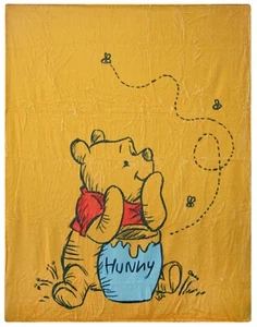 Kids Winnie the Pooh Bear with Hunny 50" x 40" super soft Throw Blanket NEW!! - Picture 1 of 2