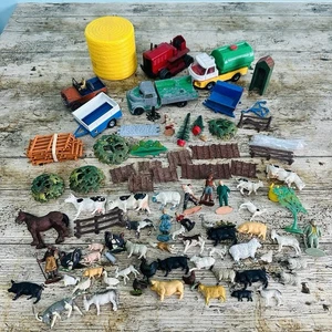 Vintage Markenlos Inc Dinky Toys 1:32 Kunststoff Bauernhof Tiere Zäune Figur Schweine - Bild 1 von 10