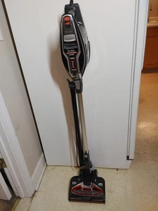 Aspiradora delgada Shark Rocket Duo Clean Zero M ~ Modelo HV38226 - Imagen 1 de 10