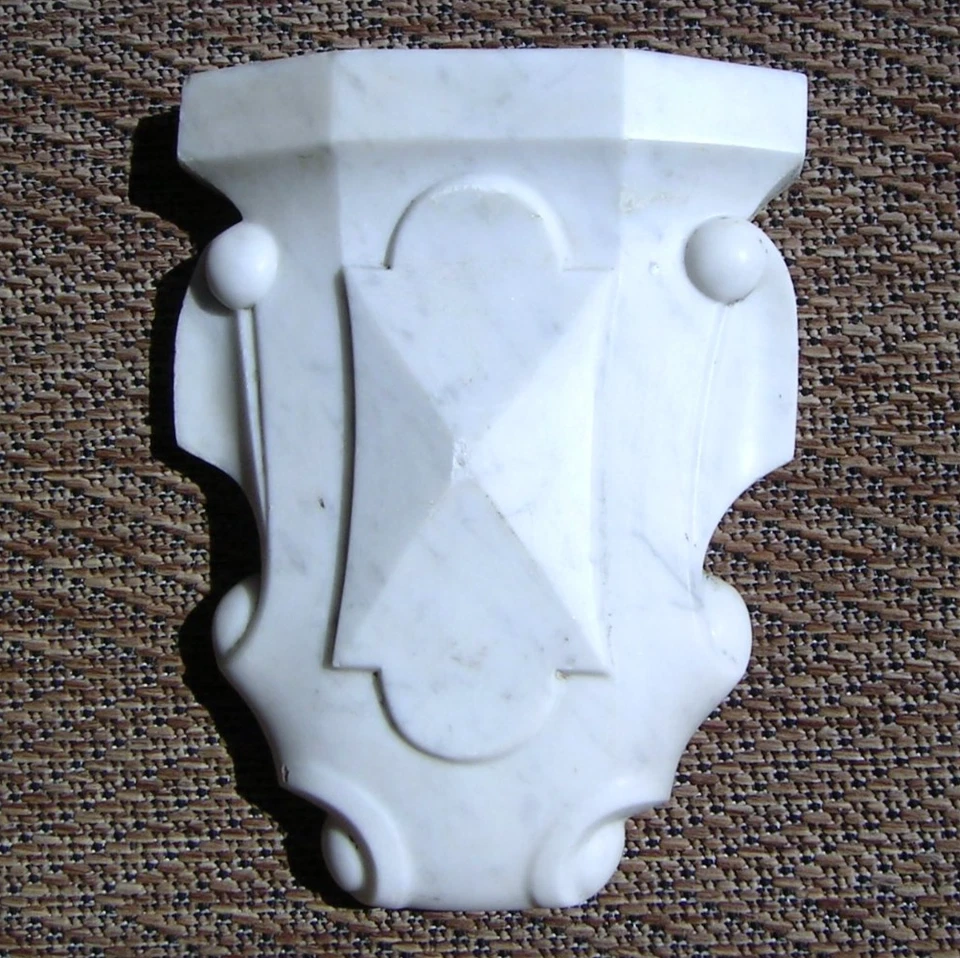 Antique Carved White Marble Keystone Architectural Salvage 7.5" X 10" - Image 1 of 4