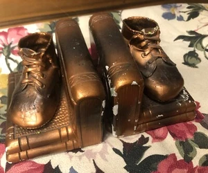 Fermalibri scarpe bambino bronzato gesso antico vintage anni 40/50 *da collezione *rustico - Foto 1 di 9