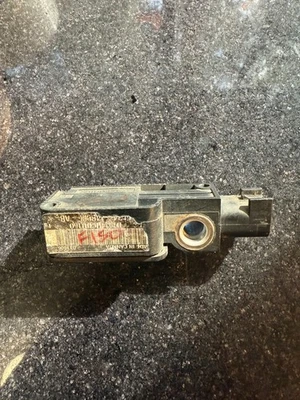 2004 - 2008 FORD F-150 6l34-14B006-AB датчик аварии спереди - Изображение 1 из 4