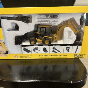 Caterpillar Cat 420D IT Backhoe Loader - Norscot 1:50 Scale Model #55061 New - Picture 1 of 4