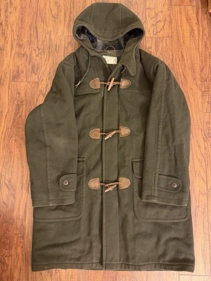 Vintage LL Bean Green Wool Men's Duffle Coat Horn Toggle Closure Large USA - Image 1 of 4