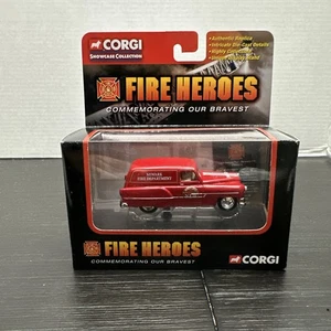 2001 CORGI FIRE HEROES 1953 PONTIAC VAN  Deputy Chief NEWARK FIRE DEPT New - Picture 1 of 3