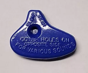 Vintage Plastica Blu Ocarina Cracker Jack Co. Fischietto 4 Fori C.J. AZIENDA - Foto 1 di 3