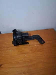 For Dodge Ram 1500 3.6L 5.7L V6 V8 2013-2018 3 Way Coolant Heater Control Valve - Picture 1 of 5