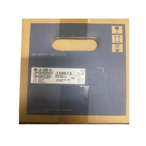 1 Stück NEU Mitsubishi MR-J4-500B-RJ Servoantrieb auf Lager - Bild 1 von 3