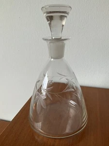 alte Kristall-Glas Weinkaraffe / Likörkaraffe / Dekanter, mit Schliff - Bild 1 von 4