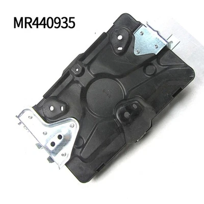 Bandeja de bateria MR440935 compatível com Mitsubishi Montero Pajero 2001-2006 - Imagem 1 de 2