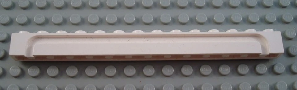 LEGO White 1x14 Rolling Garage Door Groove Brick - Image 1 of 1