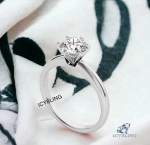 Solitärring 1,03 kt Rundschliff echter Moissanit 14 Karat Weißgold plattiert - Bild 1 von 1