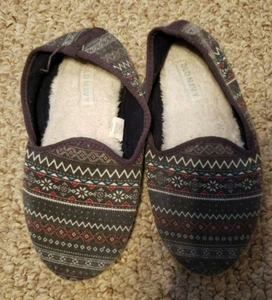 Old Navy Sherpa Lined Slippers Size 6 - Picture 1 of 2