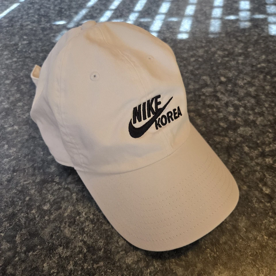 HTF Korea Limited Nike Olympic White  Nike Seoul Store Very Clean Korean Flag - Image 1 of 4