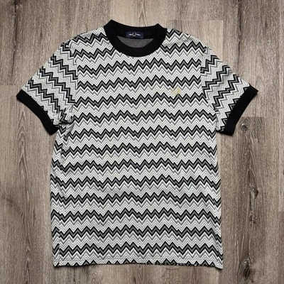 Camiseta Fred Perry Jacquard Tejida Negra/Blanca Camisa Grande Foto 1 de 4
