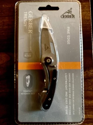 Gerber Essentials SB 2.5 Folding Pocket Knife Fine Edge Drop Point Liner Lock - Image 1 of 2