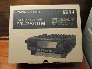 ESTATE Yaesu FM Transceiver FT-2800M ORIGINAL BOX - Zdjęcie 1 z 5
