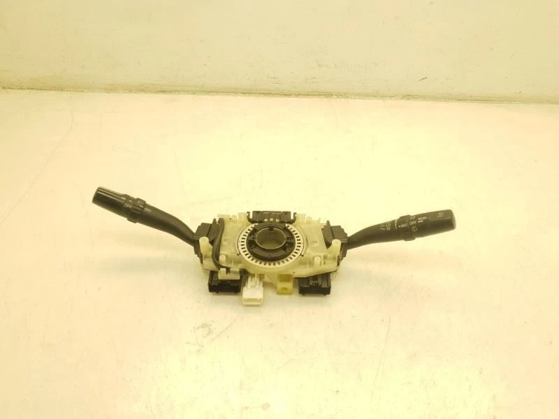 05 06 07 CONJUNTO INTERRUPTOR COLUMNA DIRECCIÓN TOYOTA SEQUOIA  Foto 1 de 4