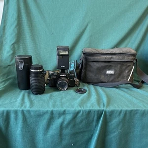 Minolta X-700 with 50 And 80~200 mm Lens, 24 M Starblitz Flash And Kiwi Case - Picture 1 of 20